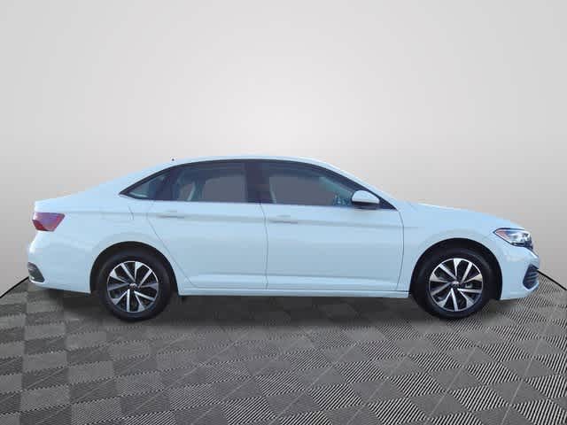 Thumbnail: 2024 Volkswagen Jetta - 4
