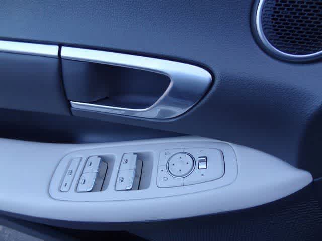 Thumbnail: 2023 Hyundai Sonata - 12