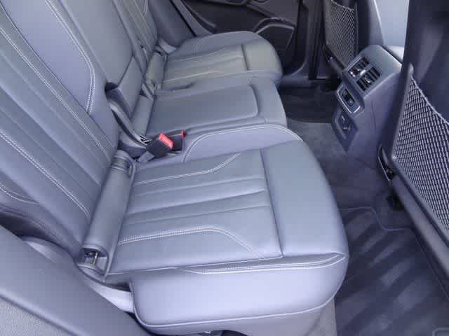 Thumbnail: 2024 Audi Q5 - 12