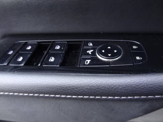 Thumbnail: 2025 INFINITI QX80 - 24