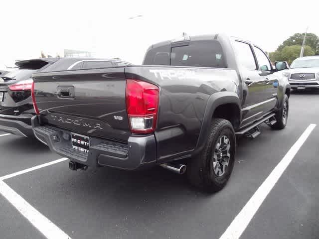 Thumbnail: 2017 Toyota Tacoma - 4