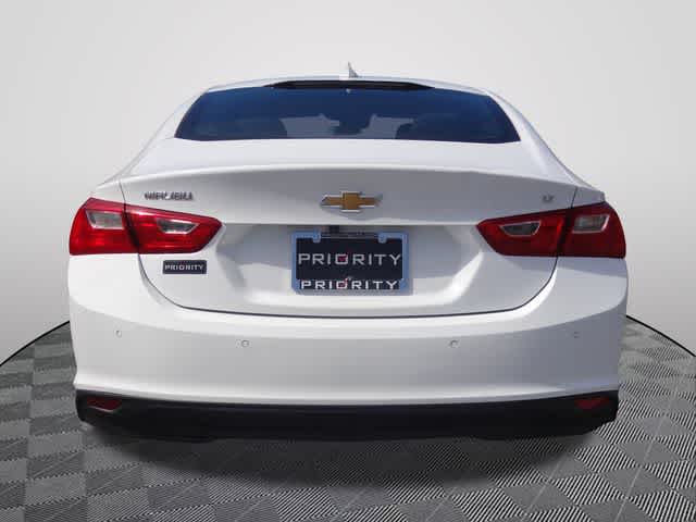 Thumbnail: 2023 Chevrolet Malibu - 3