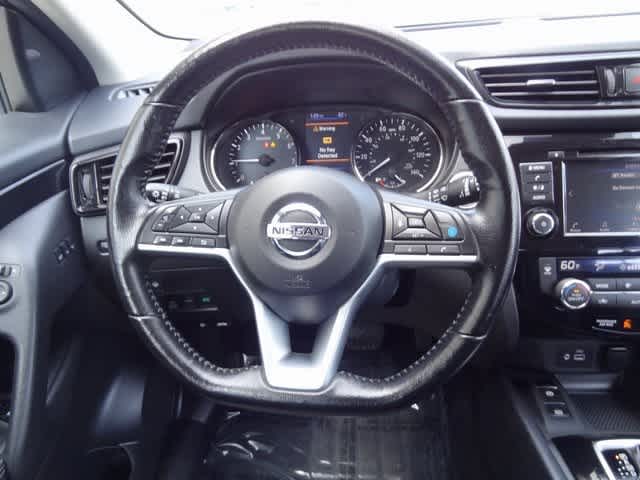Thumbnail: 2022 Nissan Rogue Sport - 13