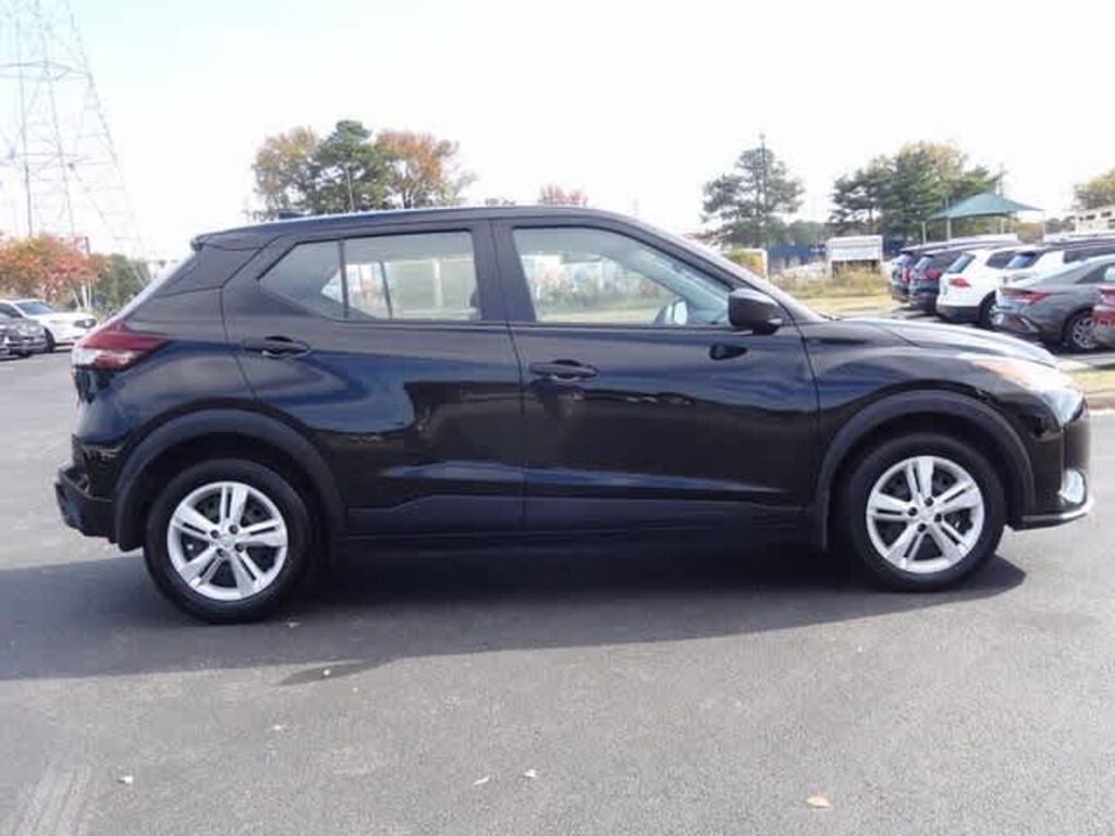 Used 2023 Nissan Kicks S SUV