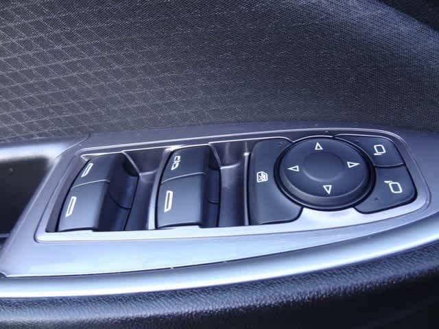 Thumbnail: 2023 Chevrolet Malibu - 14