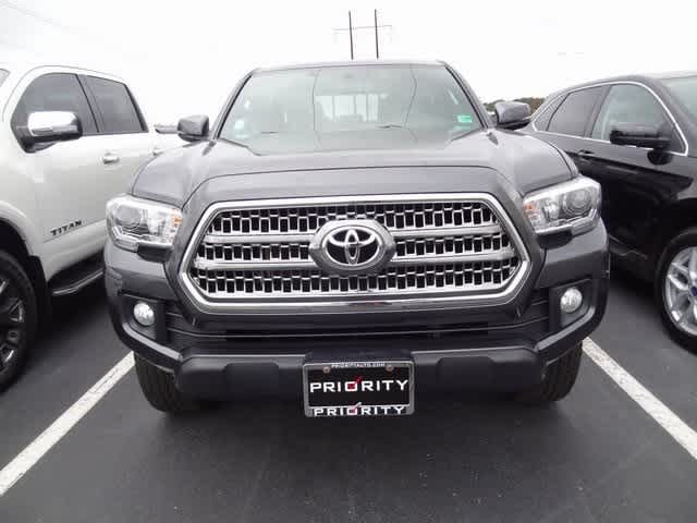 Thumbnail: 2017 Toyota Tacoma - 2
