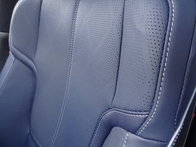 Thumbnail: 2026 INFINITI QX80 - 17