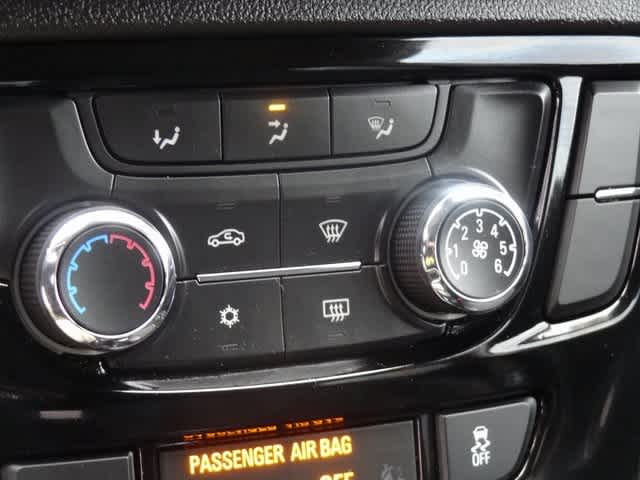 Thumbnail: 2022 Buick Encore - 24