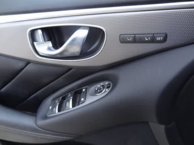 Thumbnail: 2016 INFINITI Q50 - 10