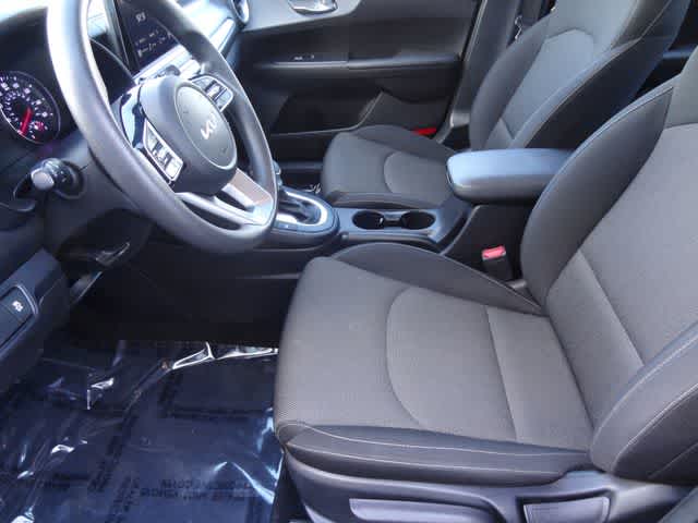 Thumbnail: 2022 Kia Forte - 6