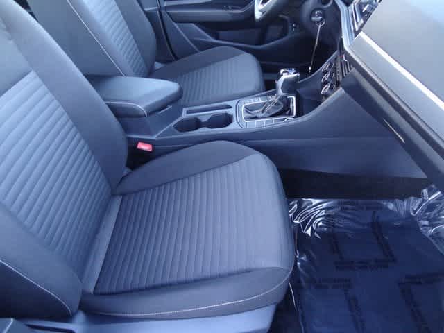 Thumbnail: 2024 Volkswagen Jetta - 12