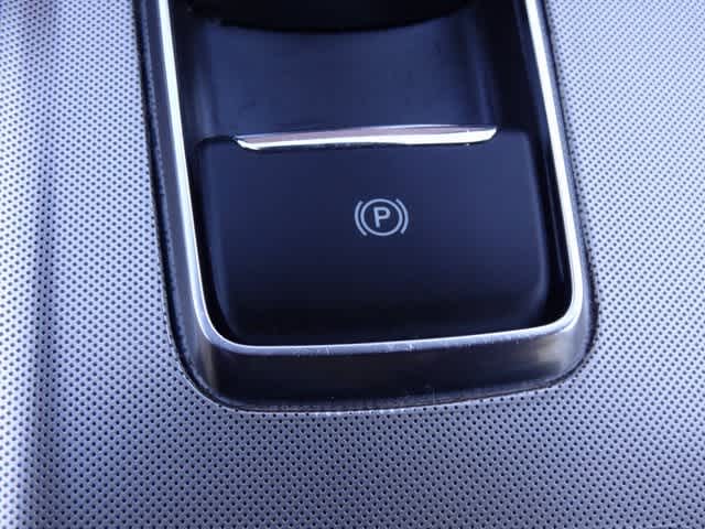 Thumbnail: 2022 Ford Edge - 33