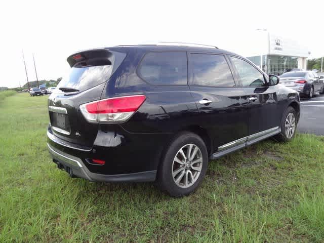 Thumbnail: 2013 Nissan Pathfinder - 4