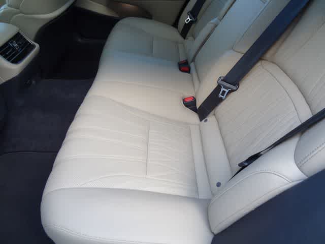 Thumbnail: 2025 Lexus LS - 9