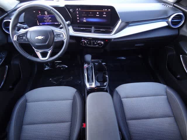 Thumbnail: 2024 Chevrolet Trax - 11