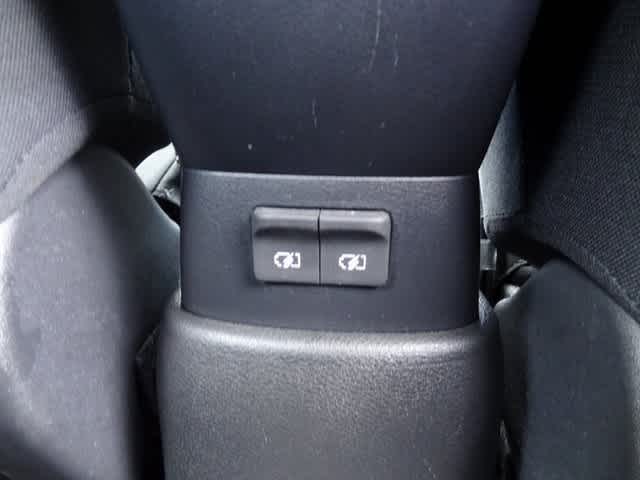 Thumbnail: 2023 Nissan Kicks - 12