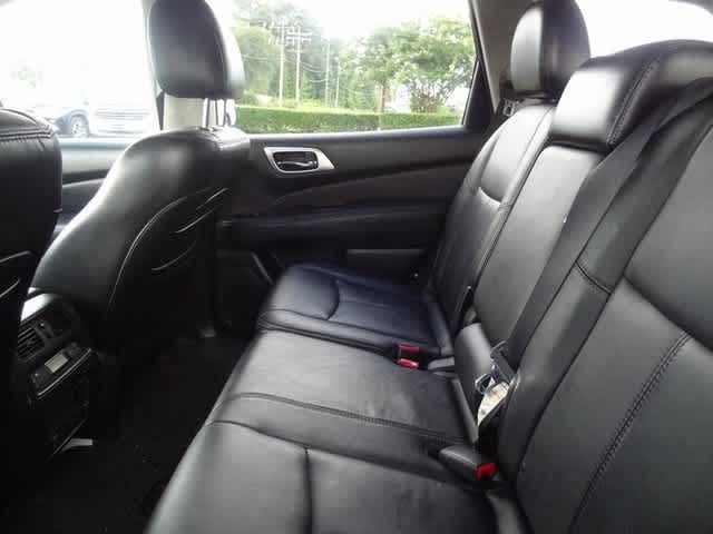 Thumbnail: 2013 Nissan Pathfinder - 9