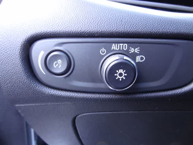 Thumbnail: 2024 Chevrolet Malibu - 15