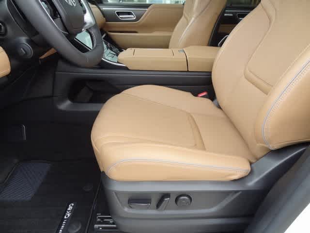 2025 INFINITI QX80 Luxe 8
