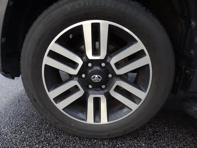 Thumbnail: 2018 Toyota 4Runner - 36