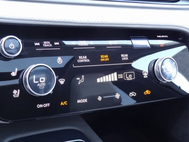 Thumbnail: 2026 INFINITI QX60 - 26