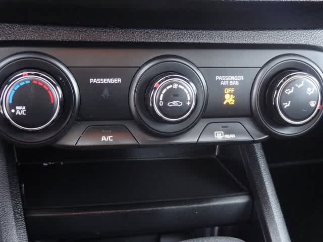 Thumbnail: 2023 Kia Forte - 23