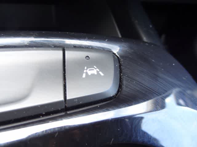 Thumbnail: 2025 Chevrolet Trax - 28