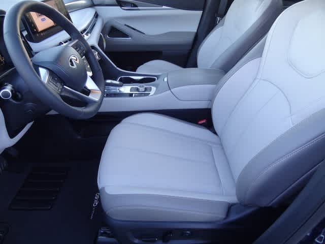 Thumbnail: 2026 INFINITI QX60 - 6