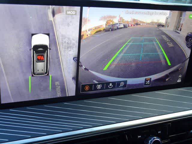 Thumbnail: 2026 INFINITI QX80 - 31