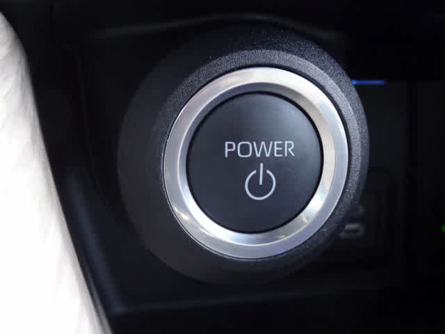 Thumbnail: 2023 Toyota Venza - 30