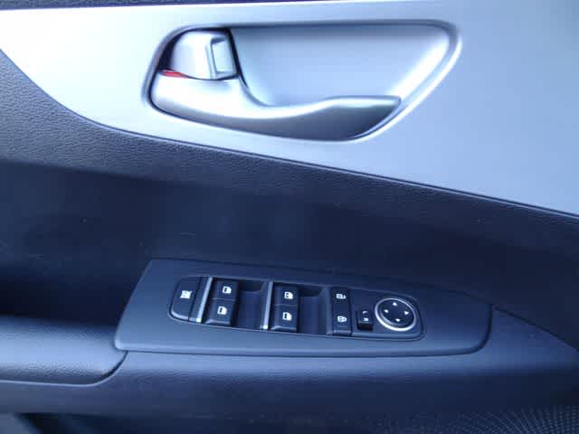 Thumbnail: 2022 Kia Forte - 13