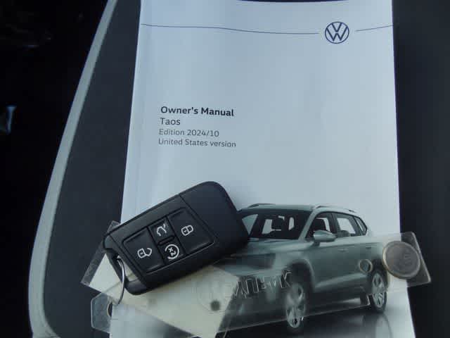 Thumbnail: 2025 Volkswagen Taos - 32