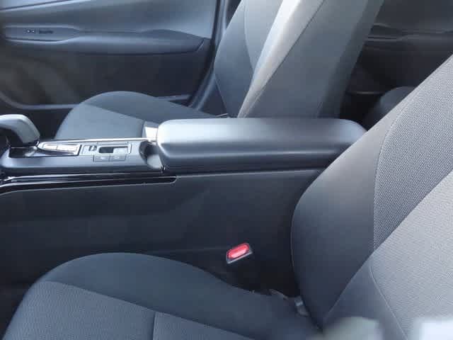 Thumbnail: 2024 Toyota Prius - 9