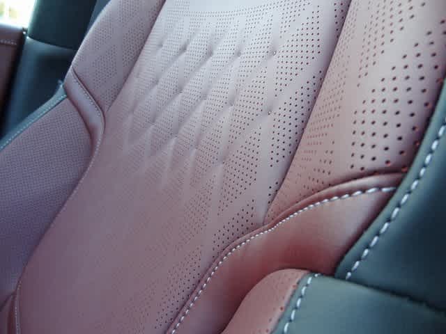 Thumbnail: 2026 INFINITI QX80 - 26