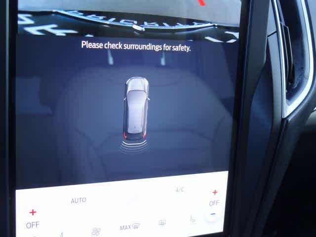 Thumbnail: 2022 Ford Edge - 28