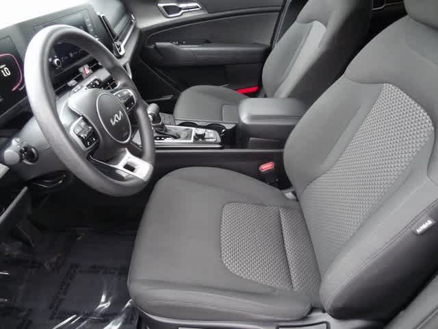 Thumbnail: 2023 Kia Sportage - 6