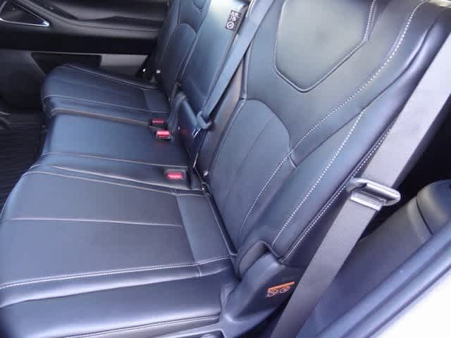 Thumbnail: 2026 INFINITI QX60 - 8