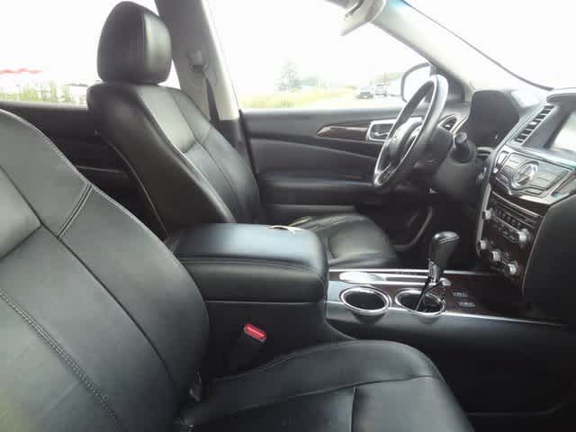 Thumbnail: 2013 Nissan Pathfinder - 10