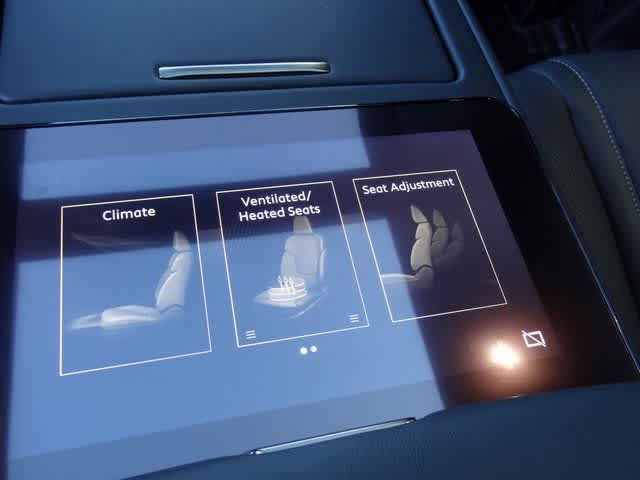 Thumbnail: 2026 INFINITI QX80 - 11