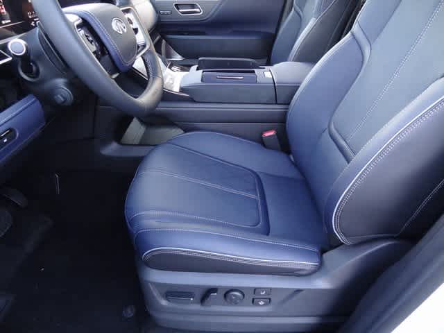 Thumbnail: 2026 INFINITI QX80 - 6