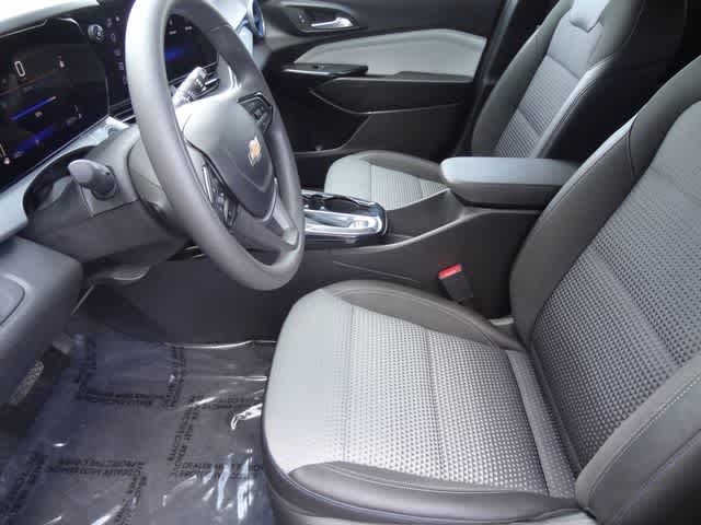 Thumbnail: 2025 Chevrolet Trax - 6