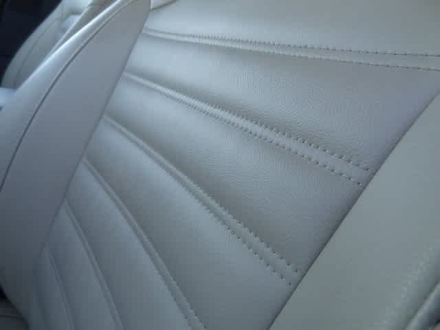 Thumbnail: 2022 Ford Edge - 8