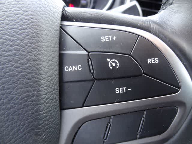 Thumbnail: 2019 Jeep Cherokee - 20