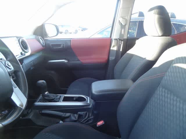 Thumbnail: 2021 Toyota Tacoma - 8