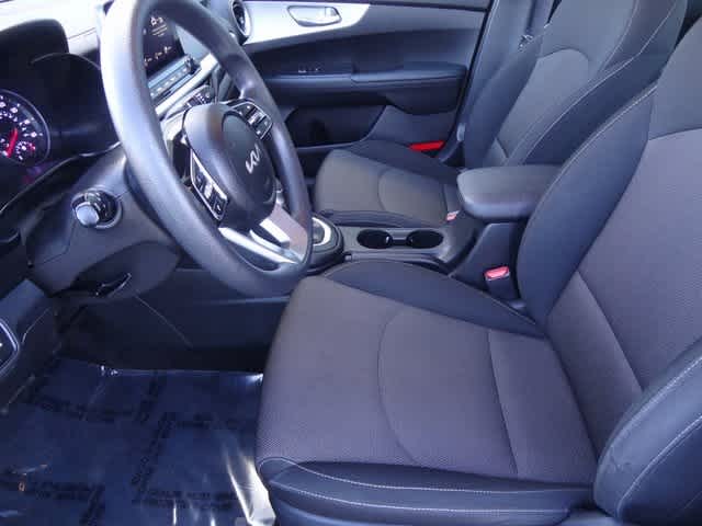 Thumbnail: 2023 Kia Forte - 6