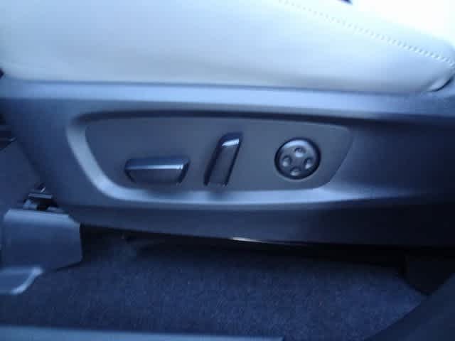 Thumbnail: 2026 INFINITI QX60 - 8