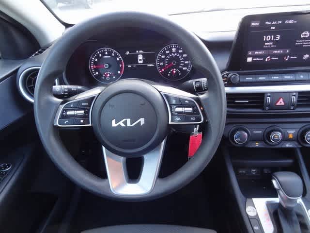 Thumbnail: 2023 Kia Forte - 11