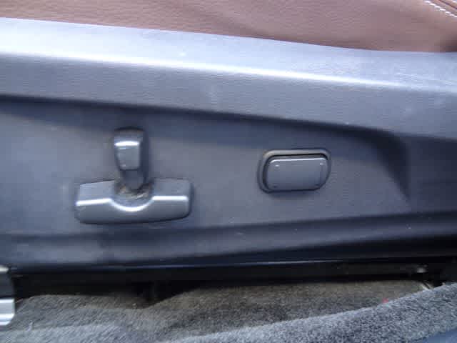 Thumbnail: 2013 Subaru Outback - 8