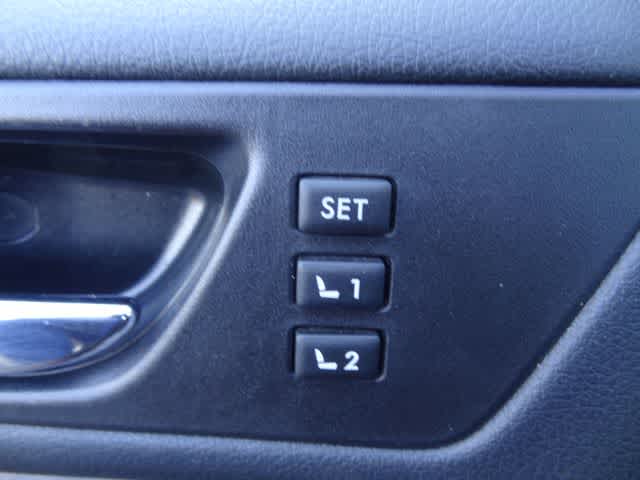 Thumbnail: 2013 Subaru Outback - 16