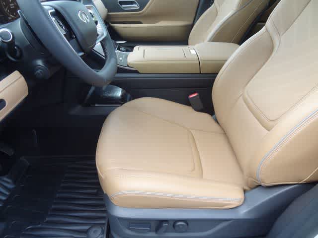 Thumbnail: 2026 INFINITI QX80 - 6